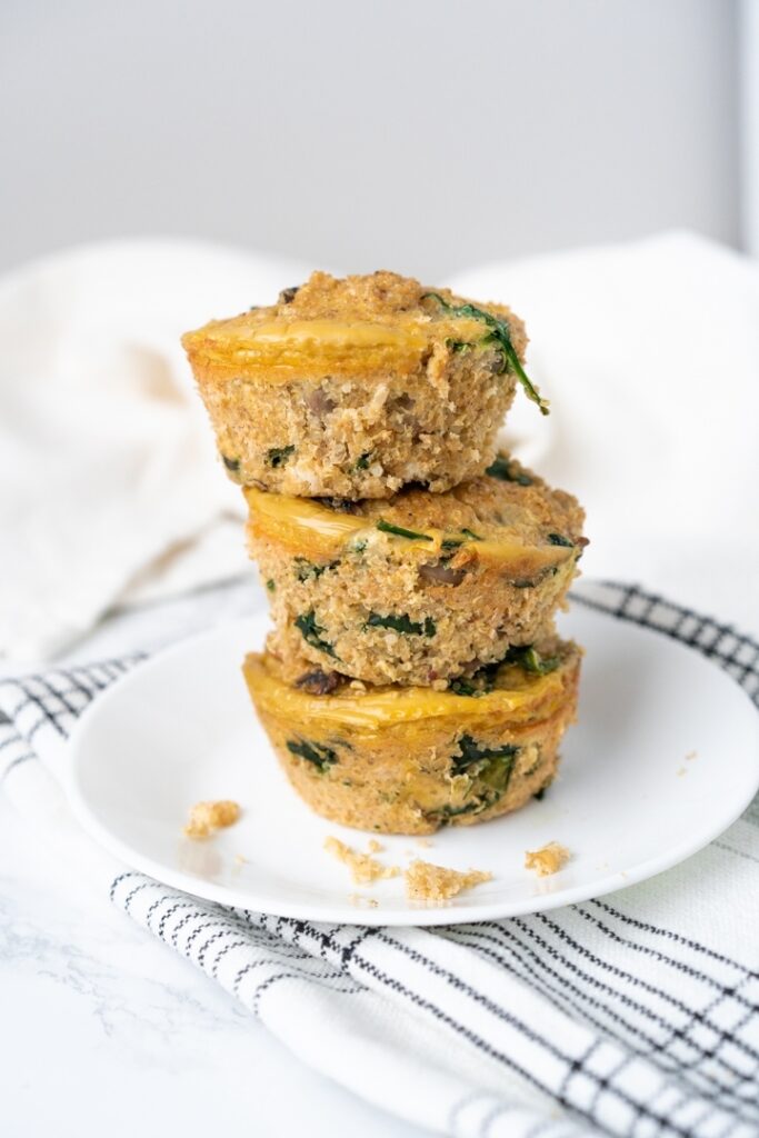 Quinoa Egg Muffins with Spinach and Mushrooms